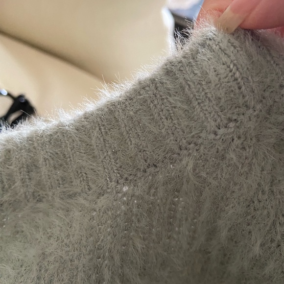 NWT Hollister Reversible Sweater L - Picture 11 of 11